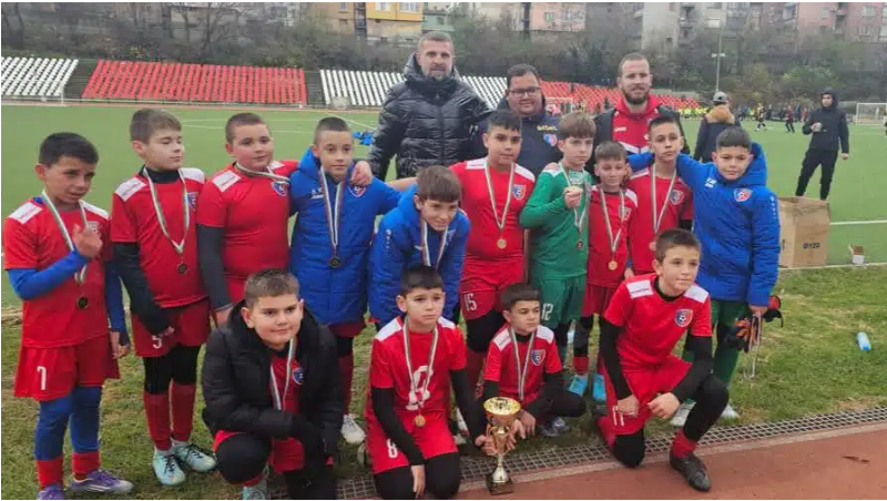 Набор 2015 на „Славата” с вицешампионска титла на „Хасково Къп“, вратарят Калоян Петров е №1