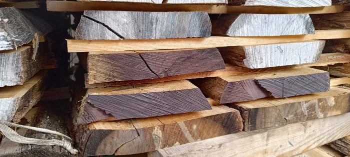 Съдят мъж от Костенец, задигнал дъбови талпи от склад в Самоковско