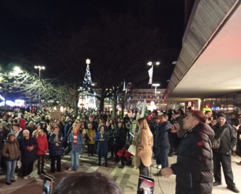 Жителите на Благоевград, Петрич и Сандански излизоха на протест