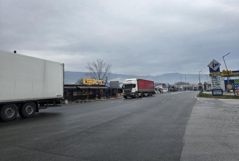 9 ден тормоз за превозвачите по границата: Преминаването на товарни автомобили през „Кулата-Промахон“ само по тъмно