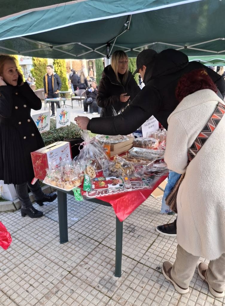 Благотворителен базар и томбола в Петрич дариха надежда за нуждаещи се семейства