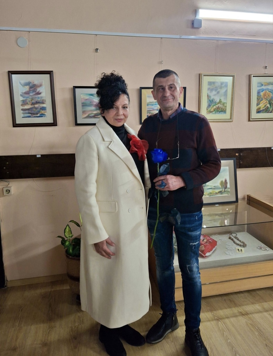 „Особени усещания“: Ивайло Орманков показва нежни акварели в Самоков