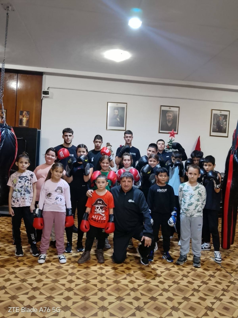  „Роки“ привлича все повече млади боксьори в Бобов дол