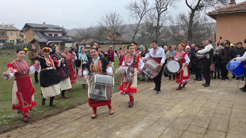 Нов живот за бившето училище в Рилци! Изоставената сграда се превърна в културно средище