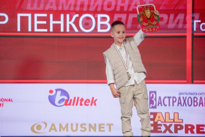 6-годишният Теодор Пенков от Ихтиман - републикански шампион по АТВ мотокрос за 2025 г.