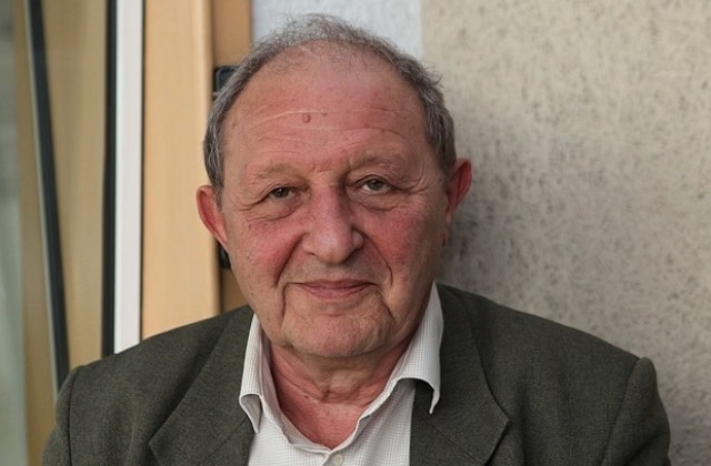 Скръбна вест: Почина дългогодишният началник на Родилната клиника в „Майчин дом“ проф. д-р Ангел Димитров