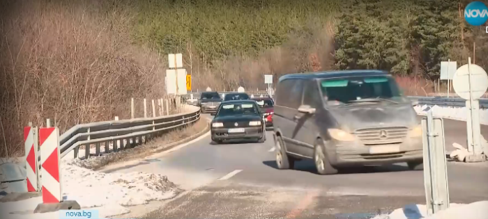 Започва голямото предпразнично пътуване! Около 100 000 автомобили напускат София за празниците