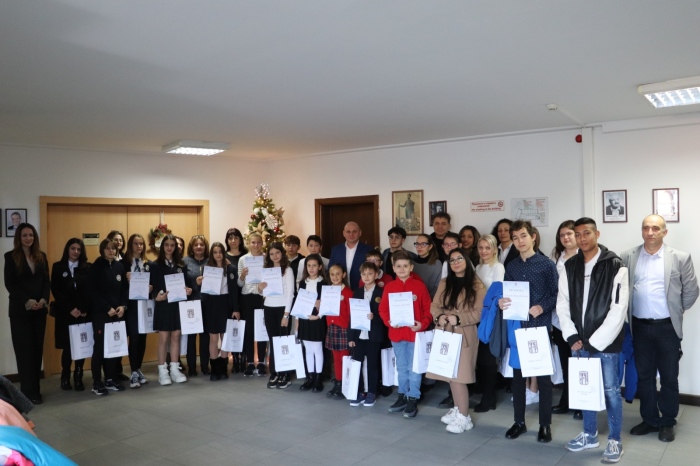 „Децата на Банско“ бяха наградени за успехите си в образованието и изкуството