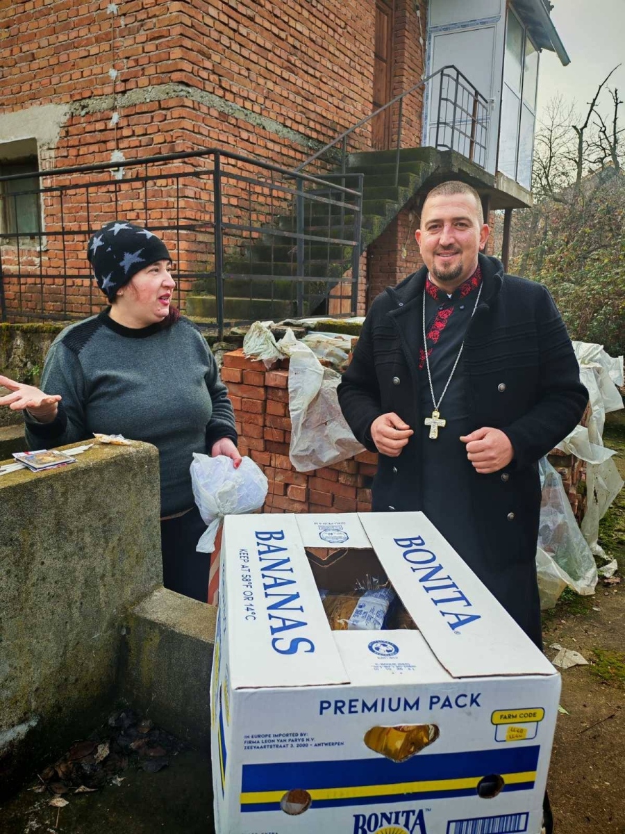 Кампанията „Подай ръка за Рождество Христово 3“ осигури празнична трапеза за  бедни семейства в Кюстендил