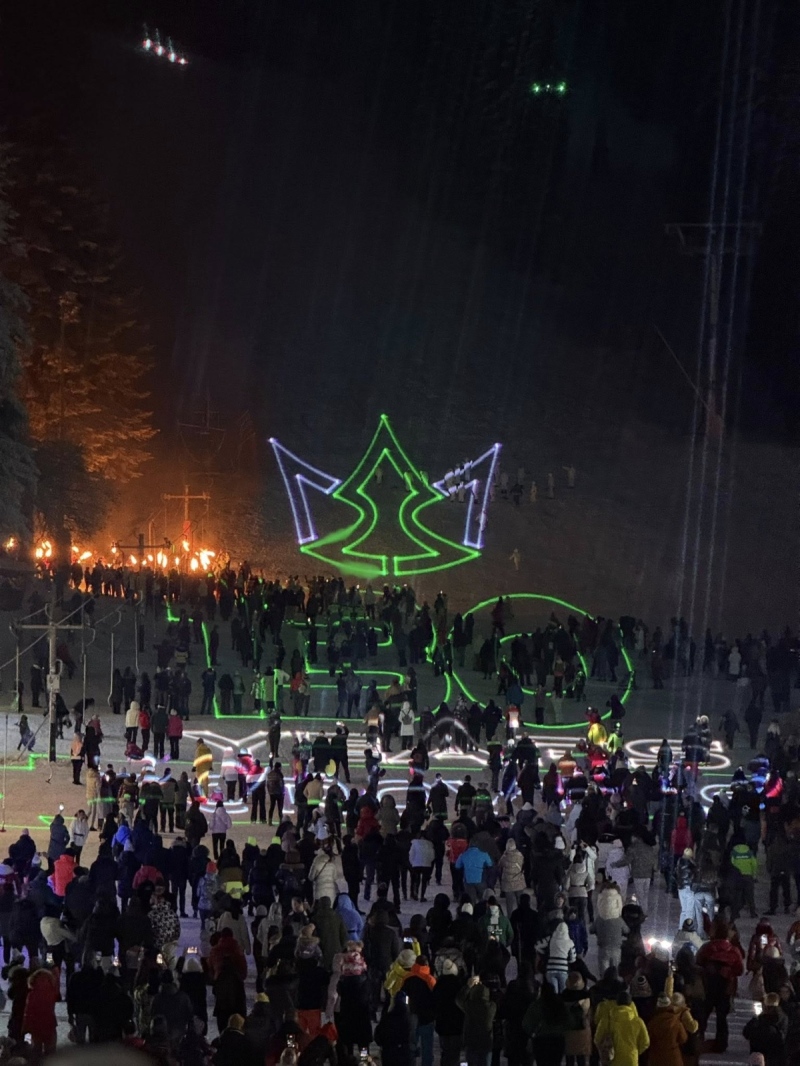 На връх 130-годишния си юбилей! С тържествена церемония и атрактивно шоу Боровец даде старт на ски сезона 