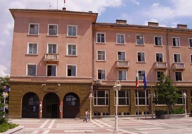 Между 7 и 20 промила ще плащат за такса смет в Бобовдолско