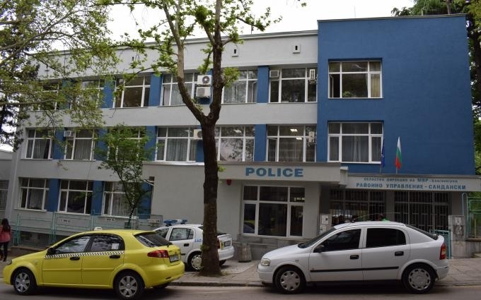 Мъж от Волуяк е арестуван след побой над съпругата си в Сандански