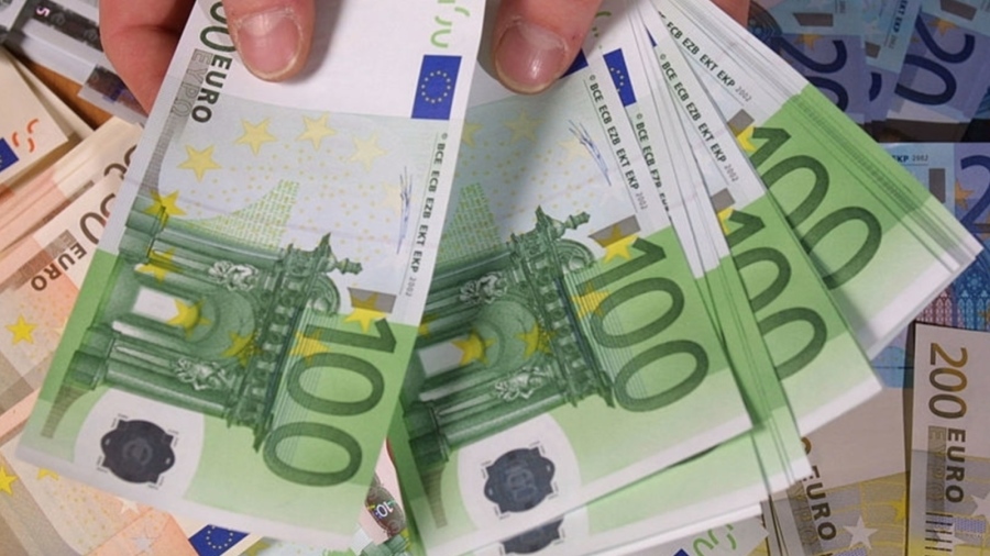 Курсът лев-евро в чейндж бюрата стигна 2 лв.