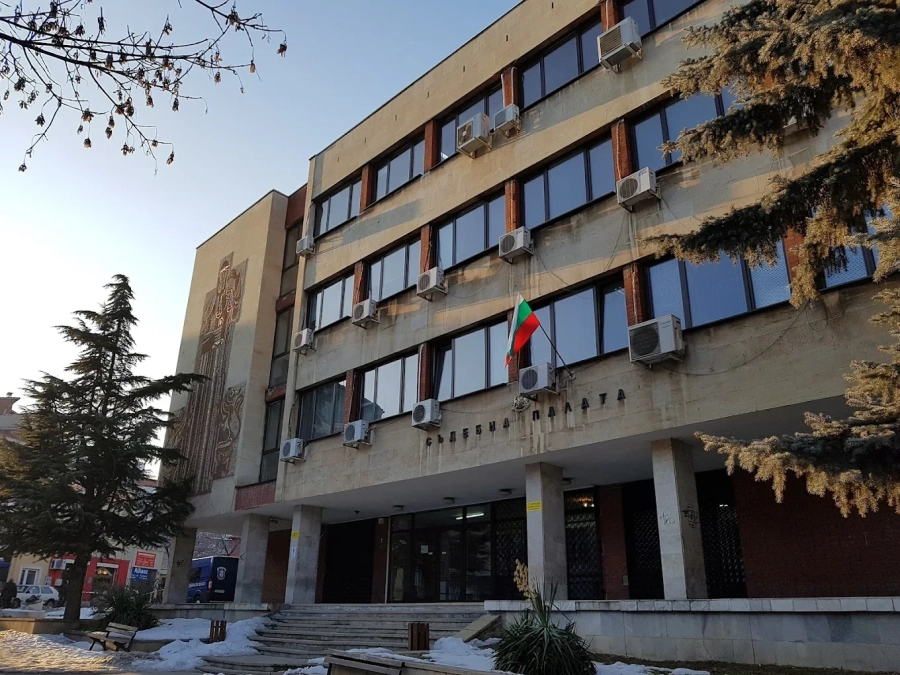 1000 лева парична гаранция за 38-годишен бобовдолец, пребил баща си  и тормозил брат си