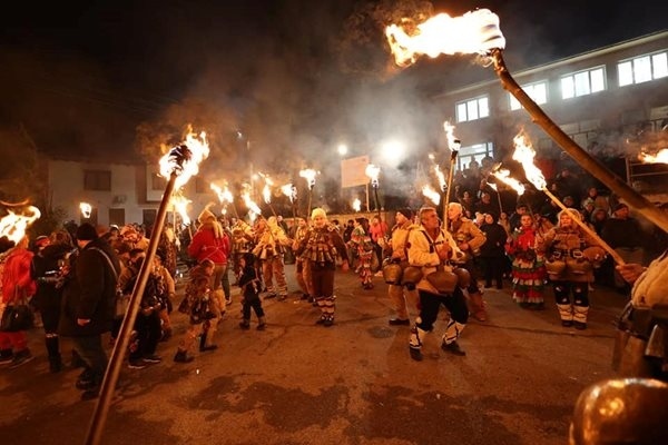 Кукерите от „Сурва\