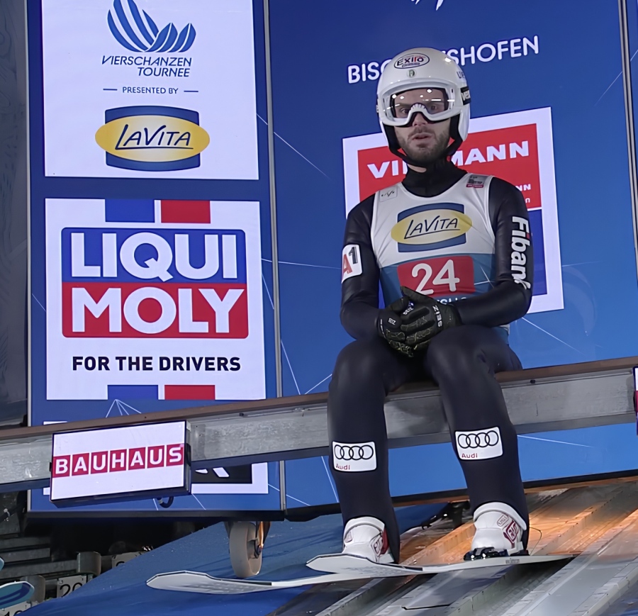 Самоковската звезда в ски скоковете с исторически рекорд в „Четирите шанци”