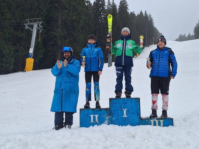 Младите алпийци на „Юлен“ откриха сезона с убедителни победи в Банско
