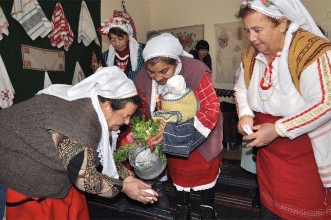 Празнуваме Бабинден по нов стил