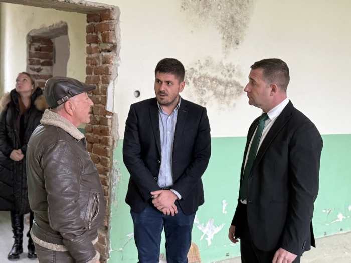 Училището в село Ковачевци става модерен старчески дом, кметът Ангел Джоргов провери ремонта