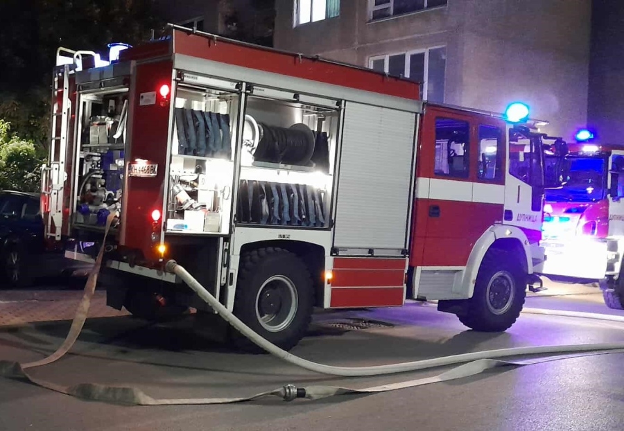 МВР с подробности за пожара в  село Баланово, унищожил оранжерия и оборудване