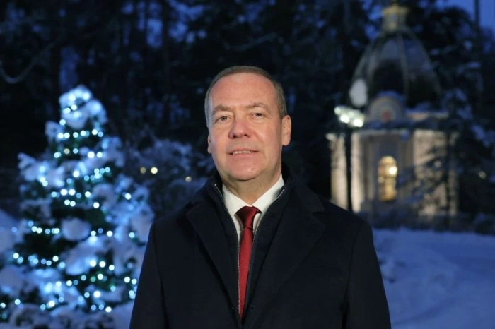 Медведев: Гренландия може да избере Русия, ако Тръмп не действа бързо