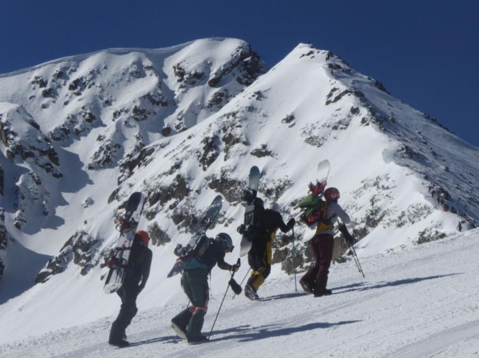 Липсваща екипировка, каране извън пистите – как се стигна до трагедията в Пирин