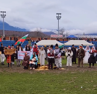 Сапарева баня грабна награда за атрактивни маски и  трето място при сурвакарите от фестивала в Симитли