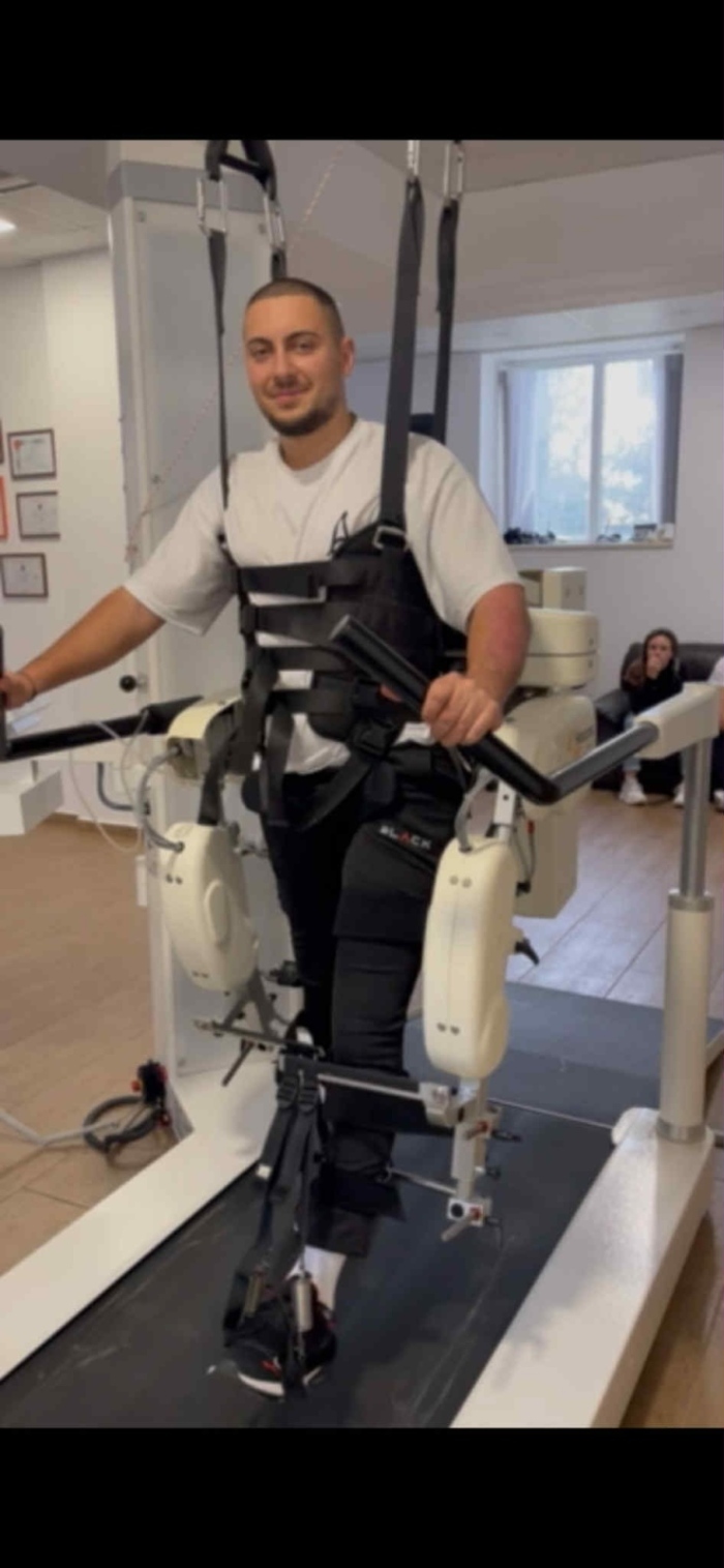 25-годишният  Муса Аянски се бори за нов шанс за живот след тежка катастрофа