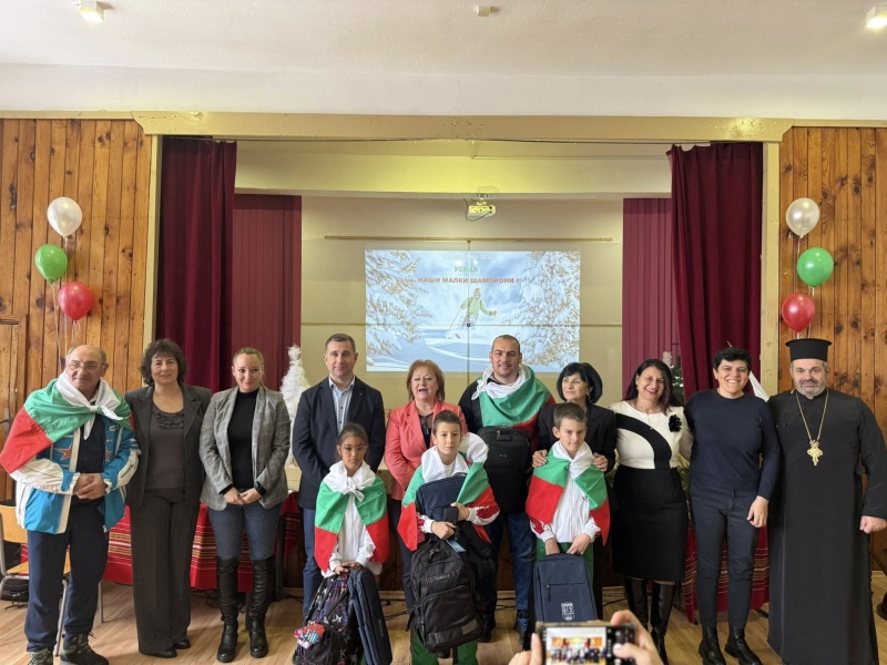 13 ученици от Самоков  представят България на купа „Тополино“ в Италия