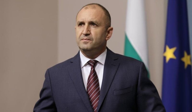 За първи път в историята на България президент подаде оставка: Какво следва?