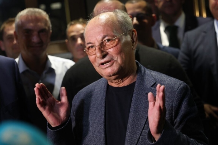 Ахмед Доган към Радев: Поздравления, АПС сме безрезервно с Вас!