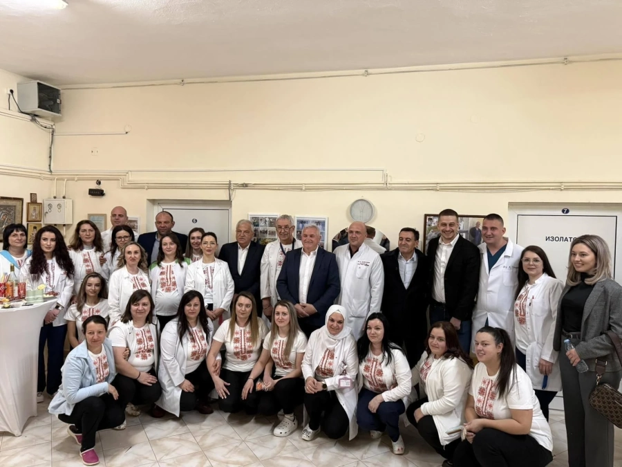 В Гоце Делчев поднесоха своята признателност  към лекарите и акушерите в МБАЛ „Иван Скендеров“