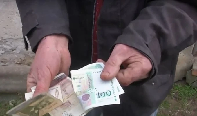 Пуснаха срещу „подписка” измамнички от Самоков, отмъкнали пари от възрастен мъж