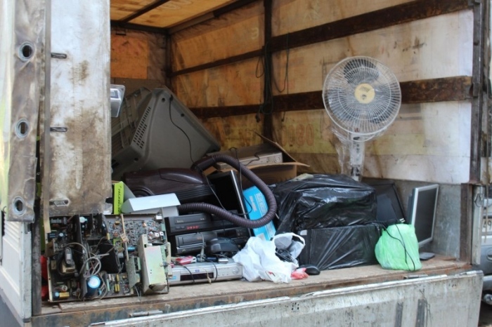 Общината Кюстендил с решение за старите електроуреди, осигуряват безплатно извозване на техника