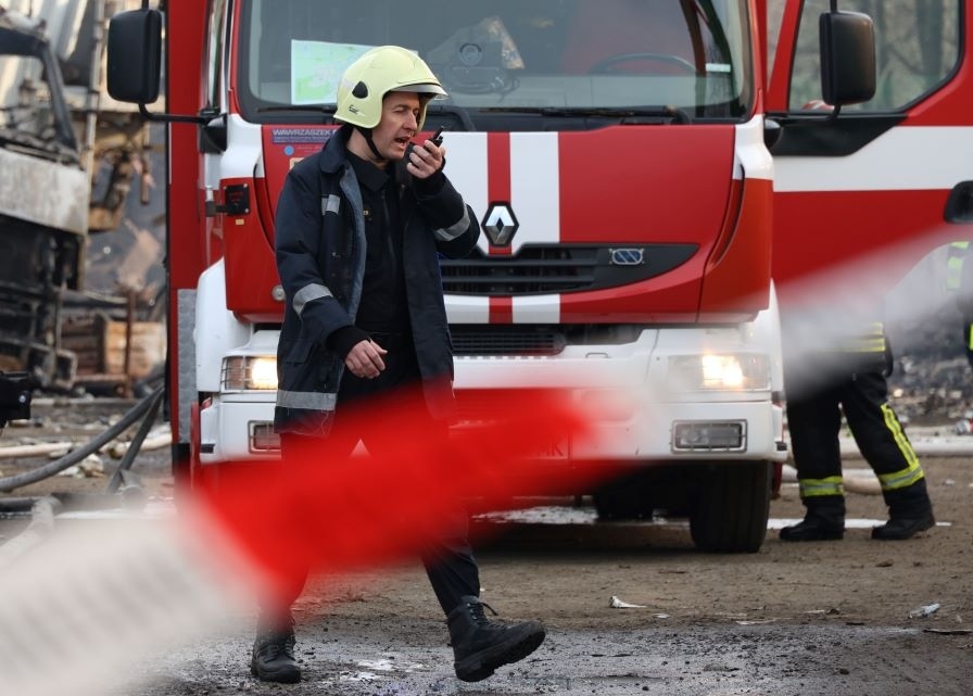 Жена загина при пожар в центъра на София, пострадали са деца