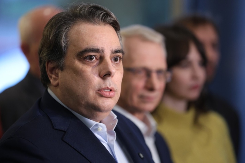 ПП даде мандат за коалиция с ДБ за предстоящите избори  с условието да не издигат вече изключените