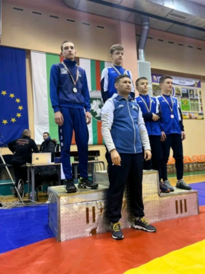 Дупничанинът Николай Бонев с бронз от държавното по борба