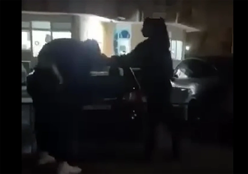 Побоят над ученичка в Благоевград - заради момче: Местят агресорката в друго училище,  заканвала се и на учителки