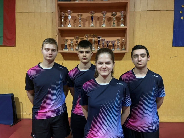 Браво, Дупница! Симеон Стоичков и Дея Милтанова донесоха 3 медала за „Марек 76“ от шампионата по тенис на маса до 21 г.
