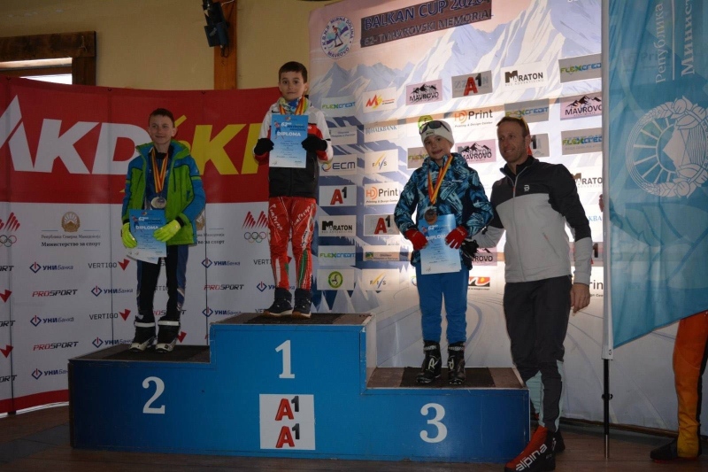 4 златни медала за СК „Банско“ от Балканската купа по ски бягане в Маврово