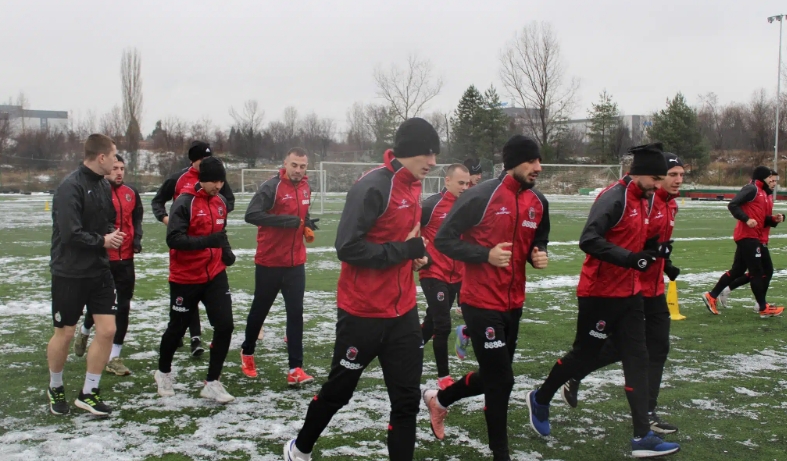 Ботев (Ихтиман) сменя съперника за контрола и отстъпи с 3:5 на Спортист (Своге)