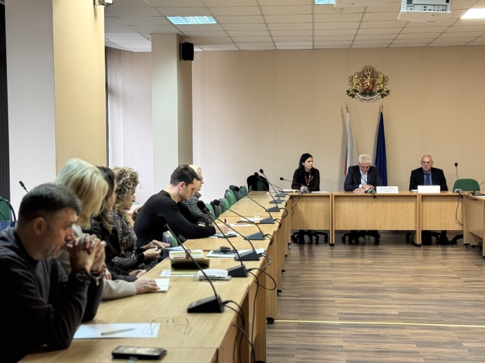 16 екипа на терен в Кюстендилско се борят за всяко дете извън класната стая