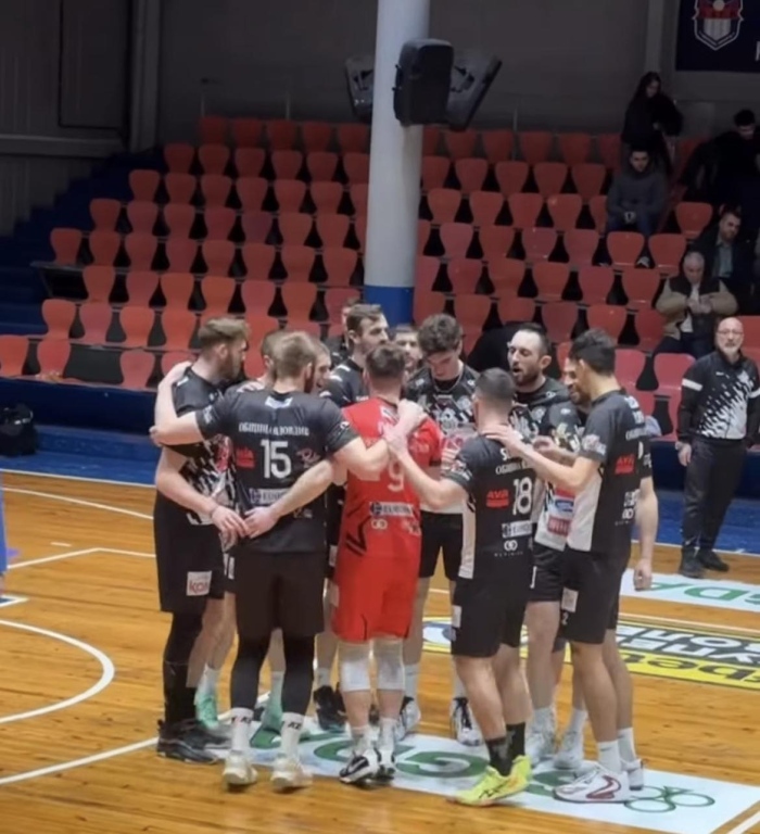 „Локомотив Авиа“ запазиха първото място с победа срещу „Черно море“