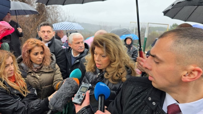 Президентът Йотова от Делчево: Стартирам нови консултации с парламентарно представените партии