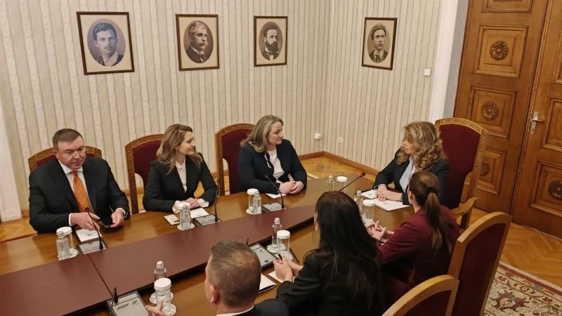 ГЕРБ предложи на Йотова да изберат нов председател на НС, за да има още един кандидат за служебен премиер