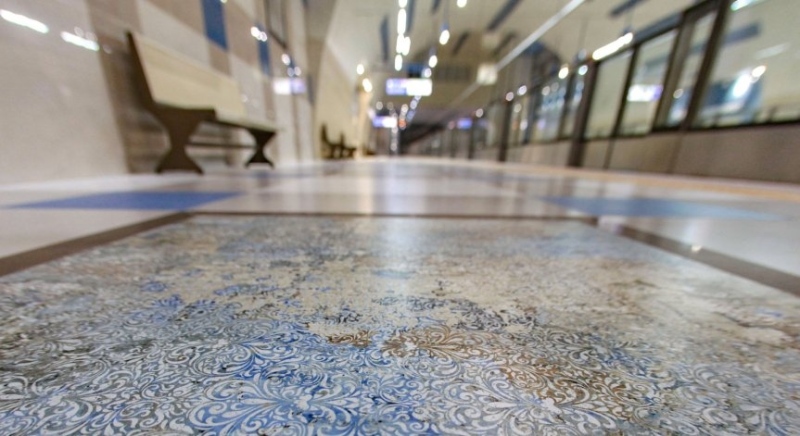 19-годишен младеж изби зъб на дете с ритник и наръга друго с нож в метрото