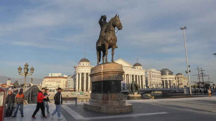 Изкуственият интелект на Мъск призна Гоце Делчев за българин – Скопие в истерия