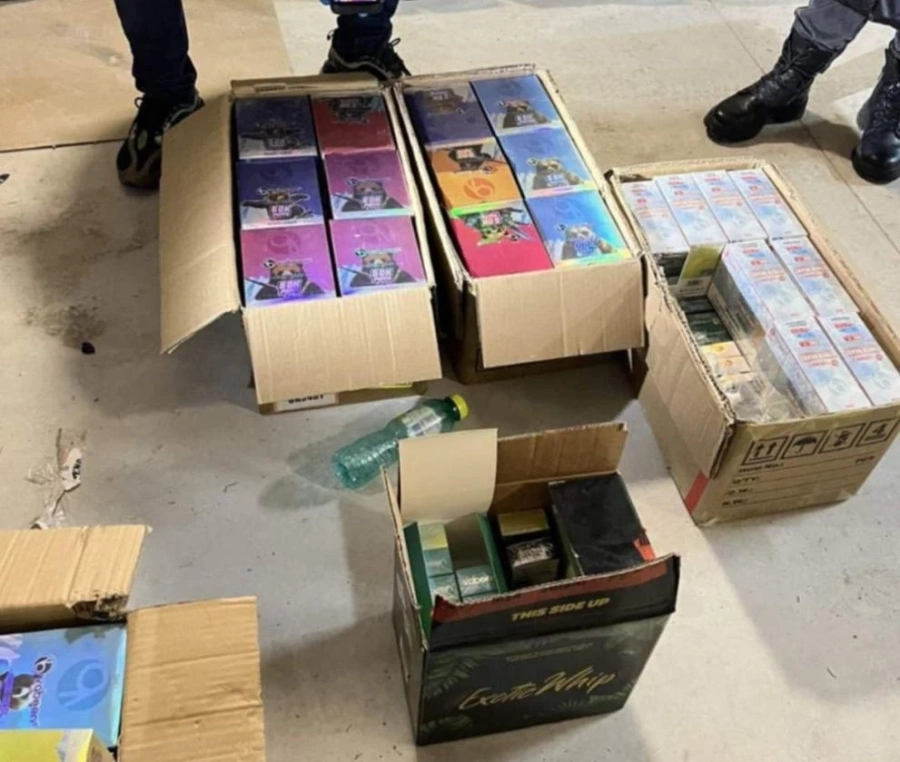 При акция в Перник иззеха голямо количество акцизни стоки без бандерол, електронни цигари и фалшиви пари