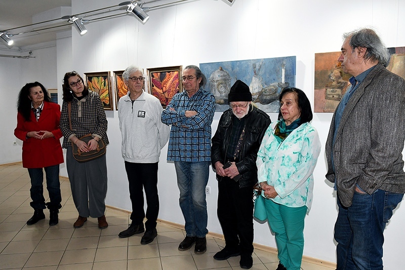 Художници водолеи показаха новите си творби в Перник