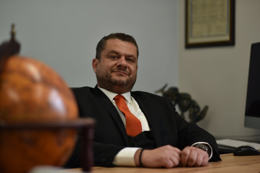 „Срам ме е, че съм част от тази система“: Пернишки адвокат с остър коментар след присъдите за убийството на Евгения